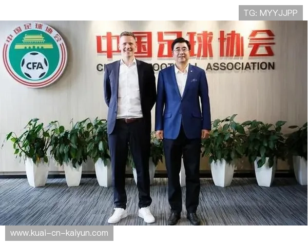 足球联赛在青训扶持中推动俱乐部与教育机构深度合作保障双轨发展 足球联赛在青训扶持中推动俱乐部与教育机构深度合作保障双轨发展